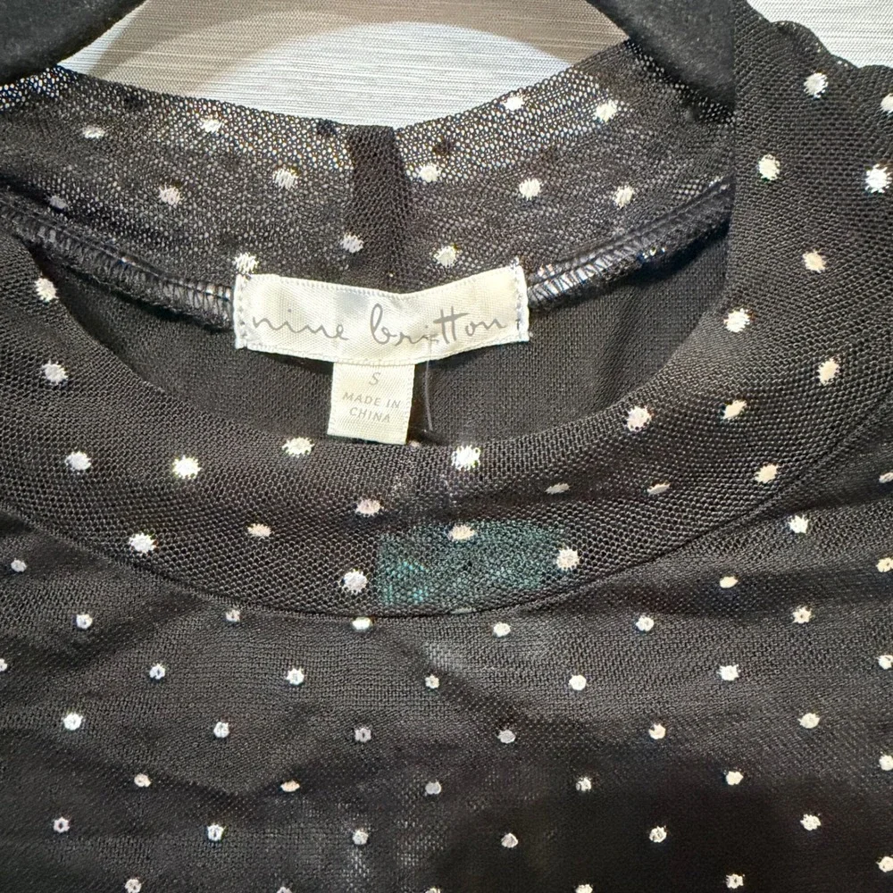 Nine Britton Womens Black Silver Foil Polka Dot Mesh Mock Neck Cap Sleeve Top S